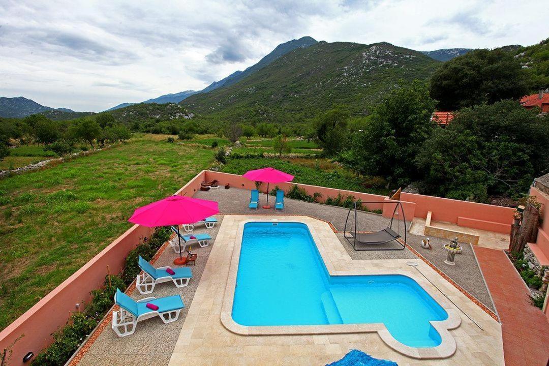 Holiday Home Perunika Zezevica Εξωτερικό φωτογραφία