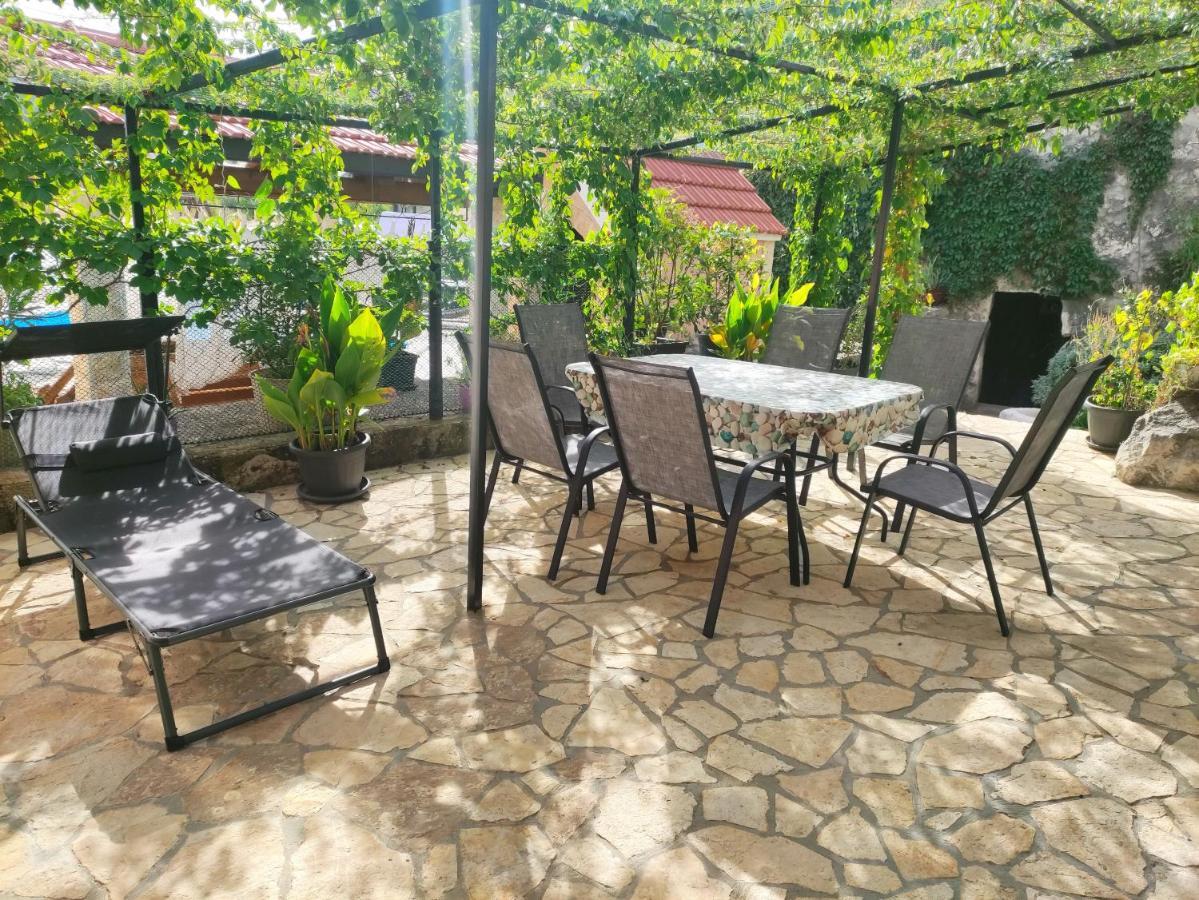 Holiday Home Perunika Zezevica Εξωτερικό φωτογραφία
