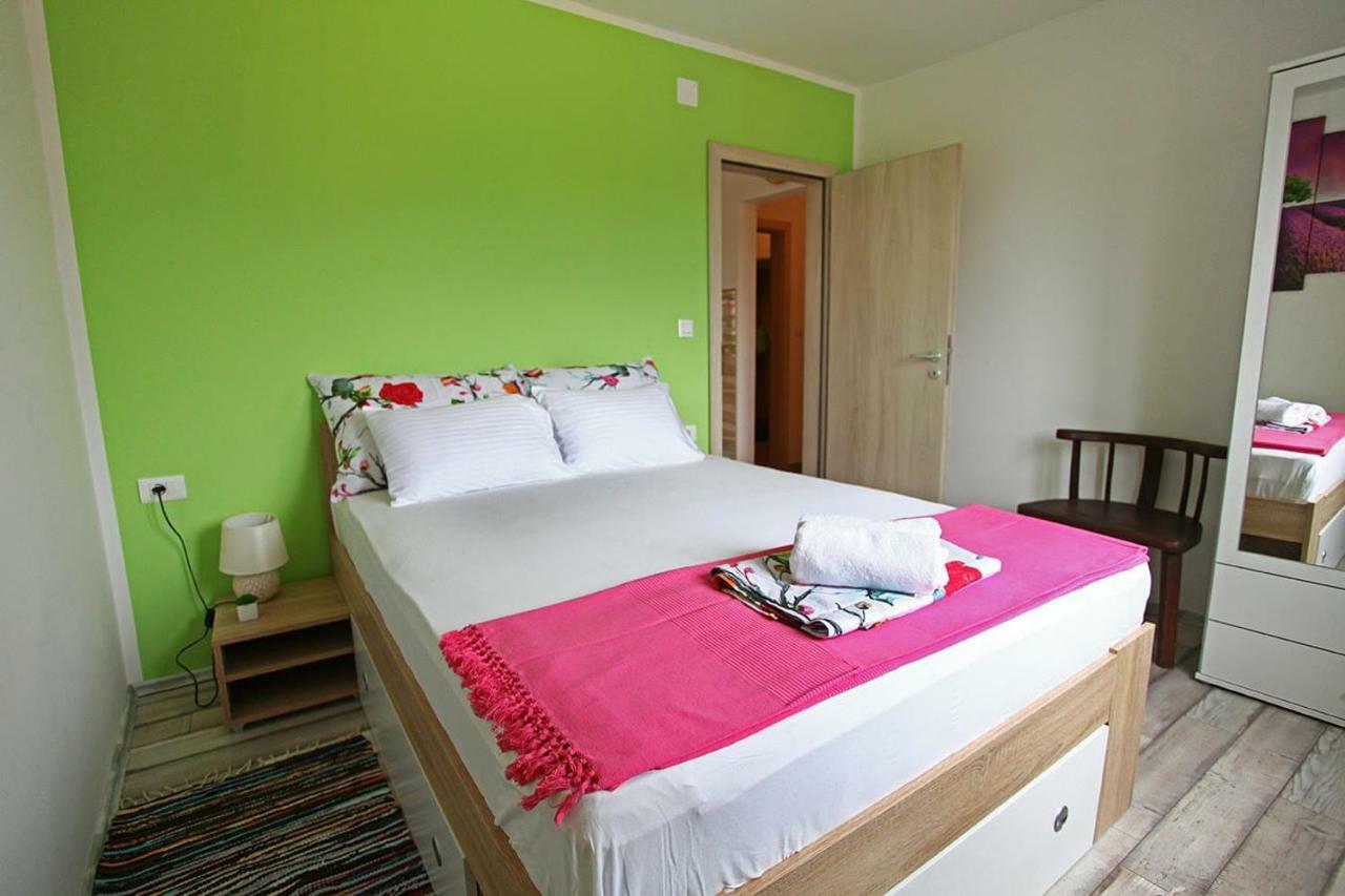 Holiday Home Perunika Zezevica Εξωτερικό φωτογραφία
