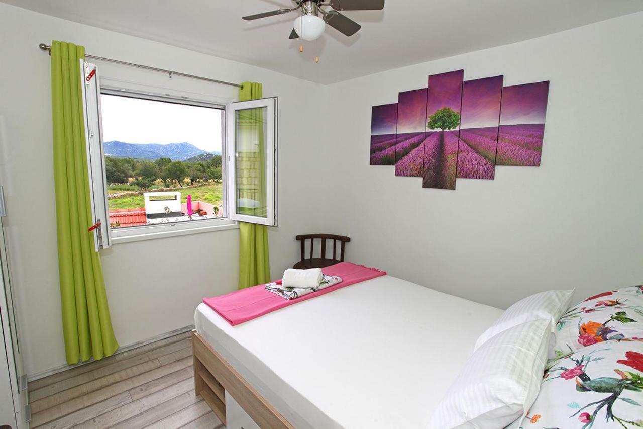 Holiday Home Perunika Zezevica Εξωτερικό φωτογραφία