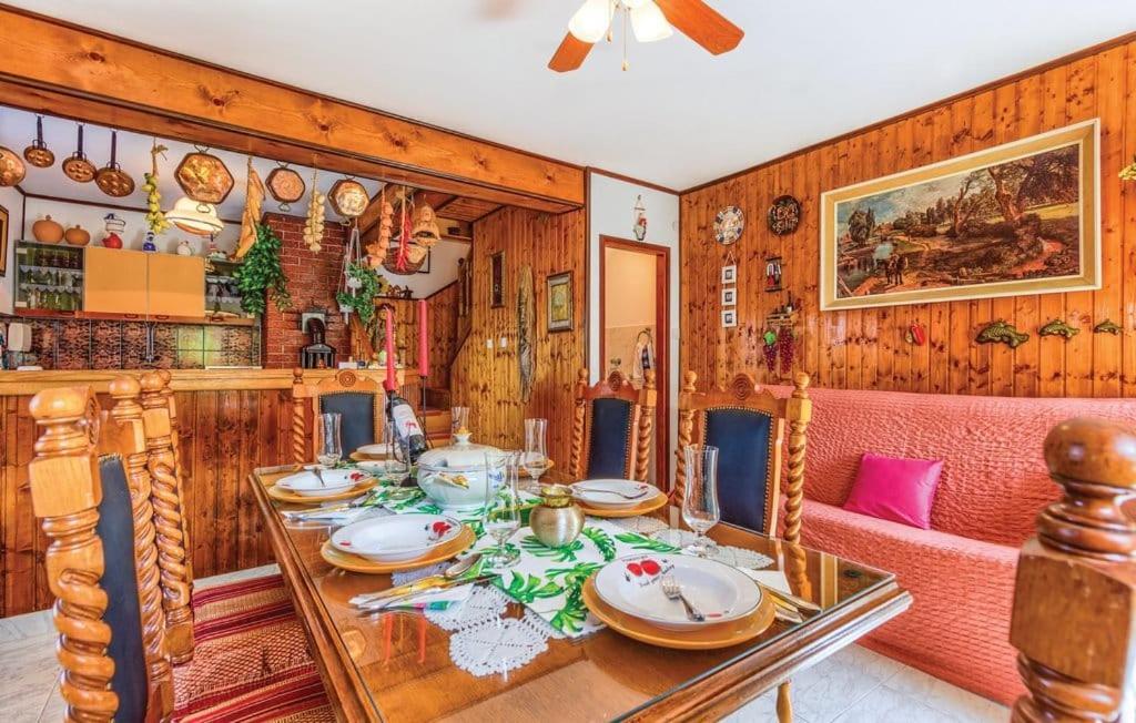 Holiday Home Perunika Zezevica Εξωτερικό φωτογραφία