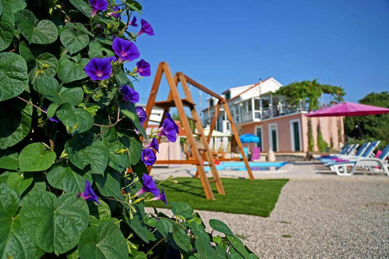 Holiday Home Perunika Zezevica Εξωτερικό φωτογραφία